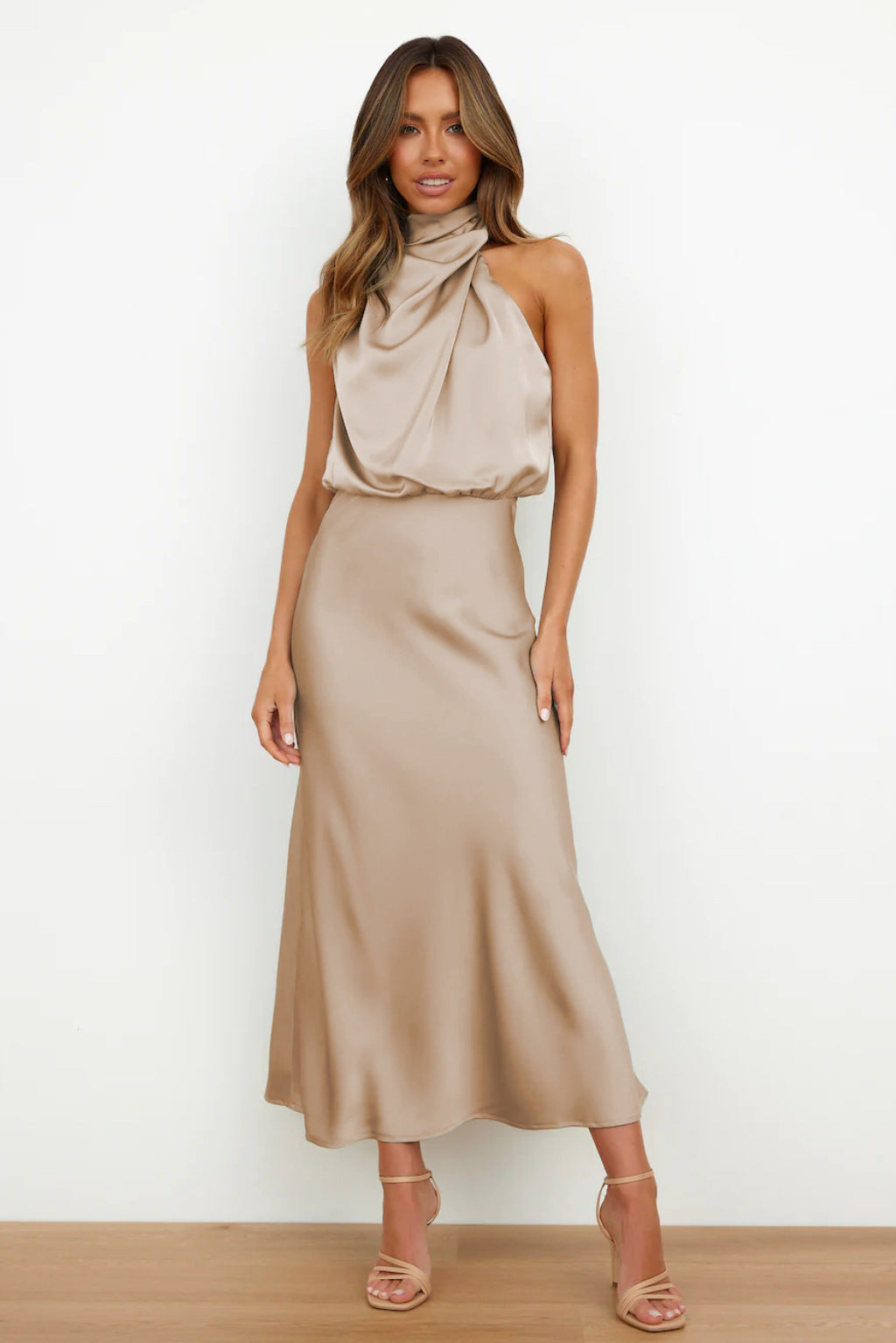 Carlina – Robe Longue Satinée