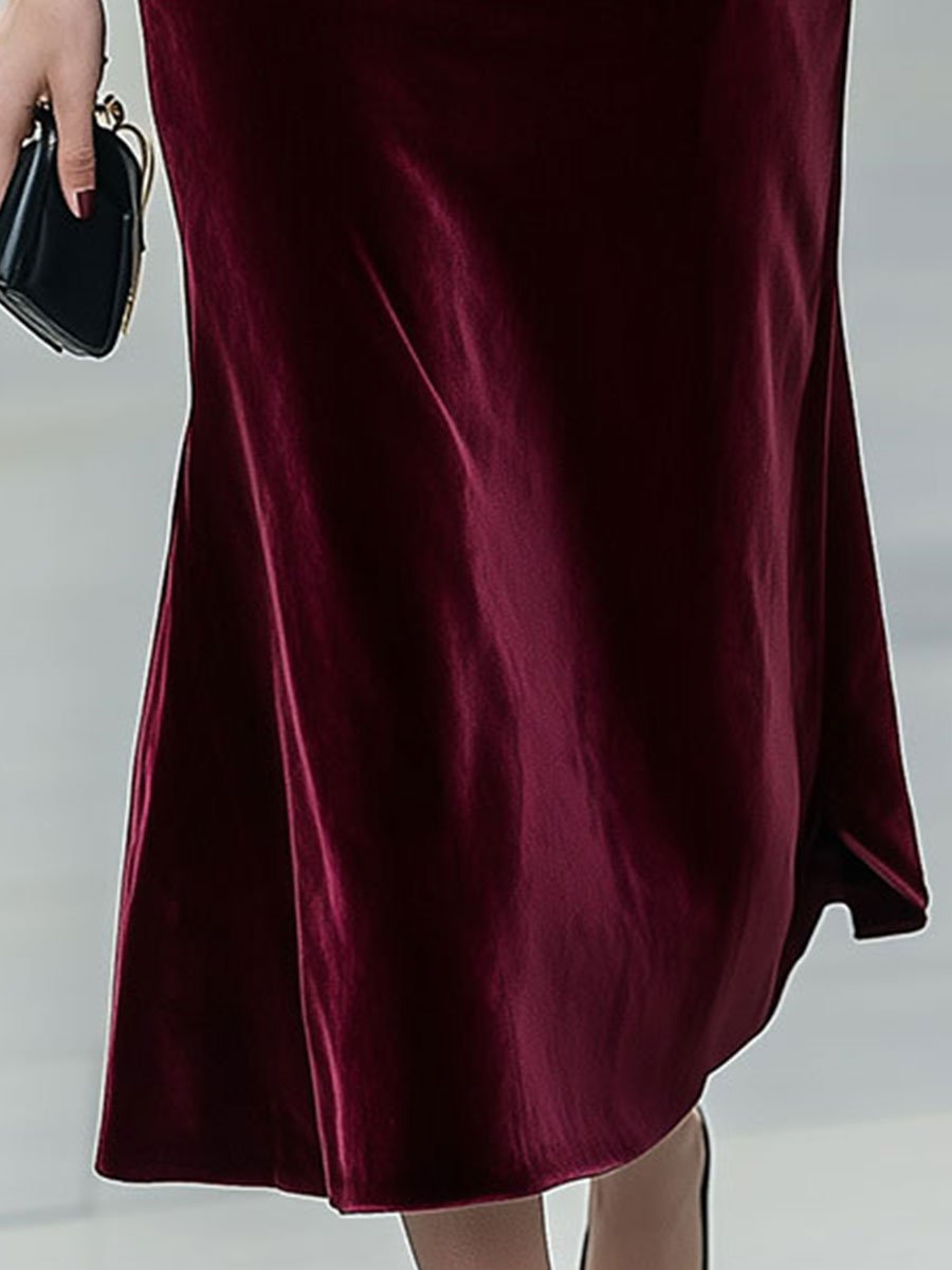 Classic Long-Sleeve Velvet Dress with Gold Accents MollyBoo