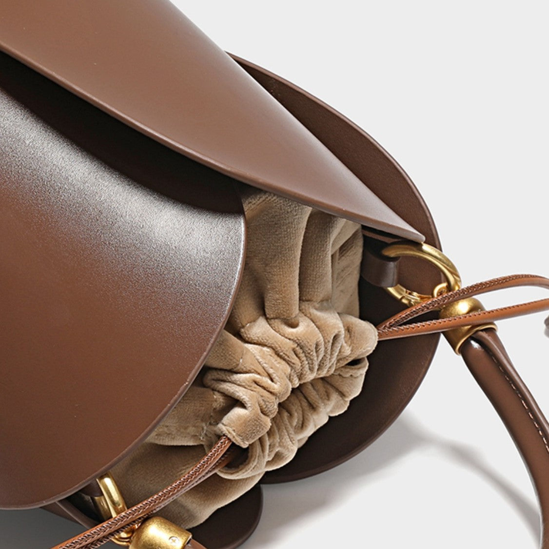 Willow Bucket Handbag LUXBAG