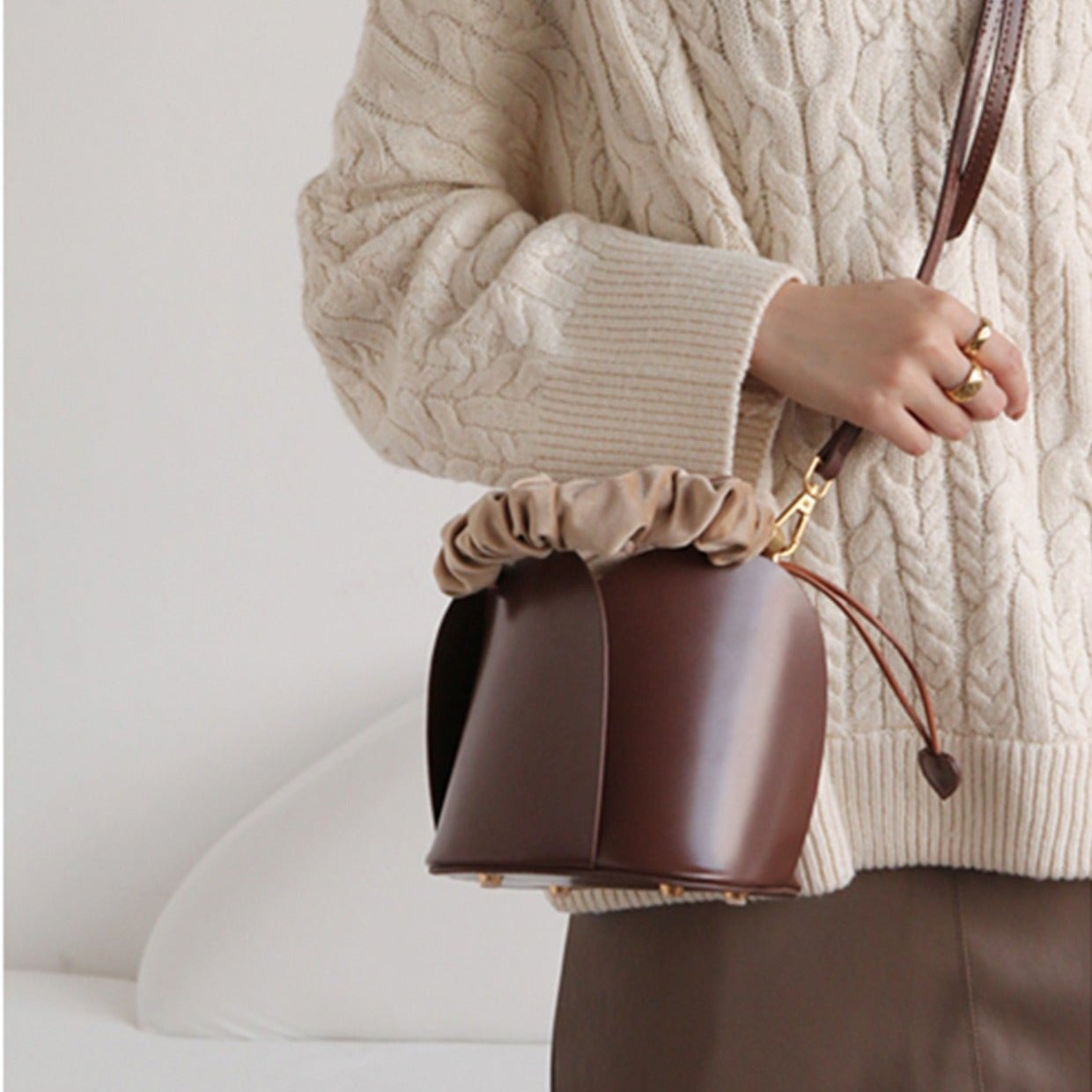 Willow Bucket Handbag LUXBAG